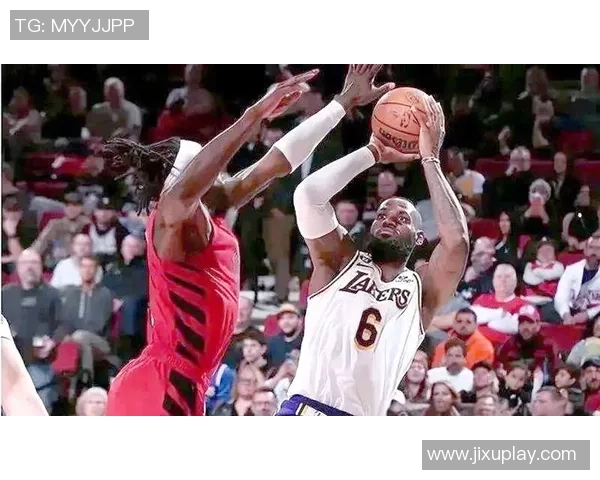 湖人对决开拓者的经典战役回顾与精彩瞬间分析 湖人对决开拓者的经典战役回顾与精彩瞬间分析